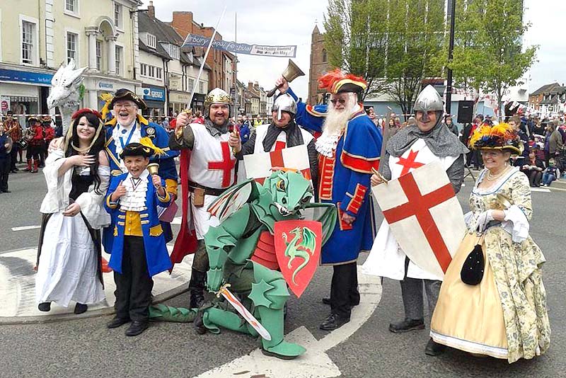 День святых в англии. George's Day (April 23) в Англии. День Святого Георгия в Англии.